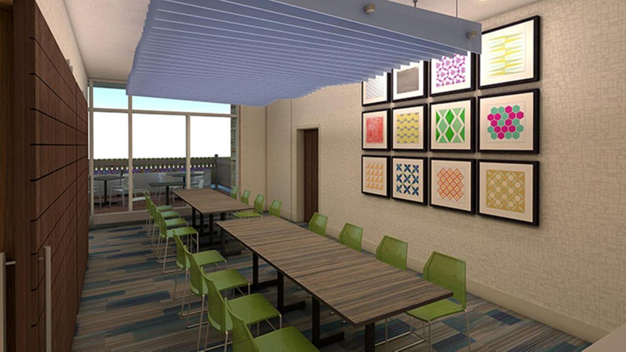 Holiday Inn Express & Suites - Dallas Market Center By Ihg Dış mekan fotoğraf