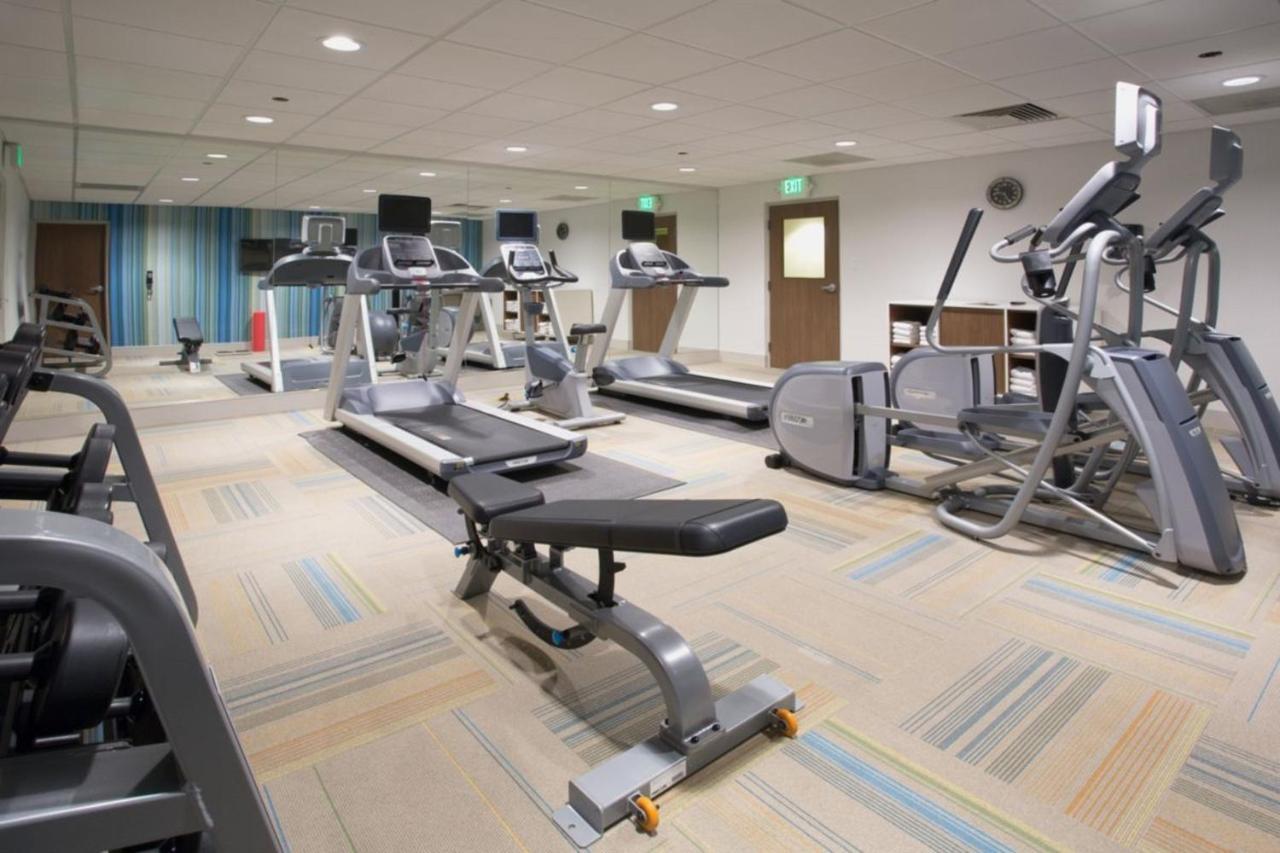 Holiday Inn Express & Suites - Dallas Market Center By Ihg Dış mekan fotoğraf