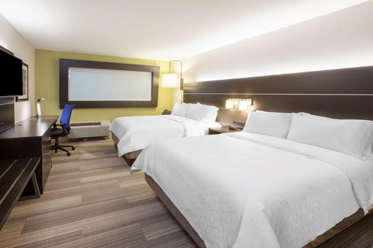 Holiday Inn Express & Suites - Dallas Market Center By Ihg Dış mekan fotoğraf